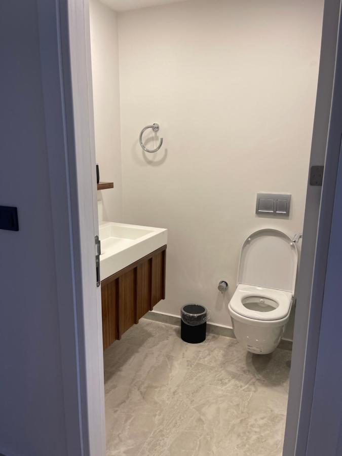 Bogazici Beach Front Apartment מראה חיצוני תמונה